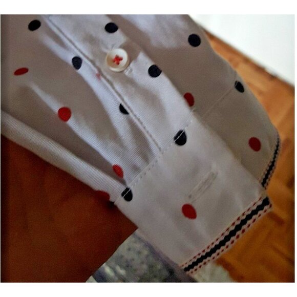 Embroidered cat kitty in pocket peekaboo and polka dot button down cotton shirt - Picture 10 of 10